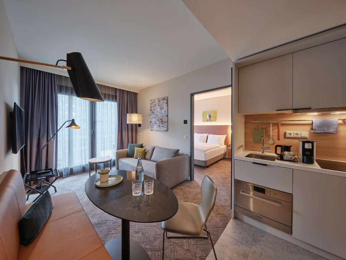 Adina Apartment Hotel Cologne Extérieur photo